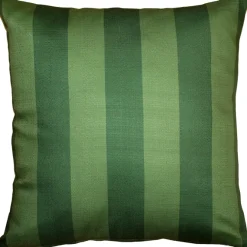 Daisy Patch 20x20 Throw Pillow
